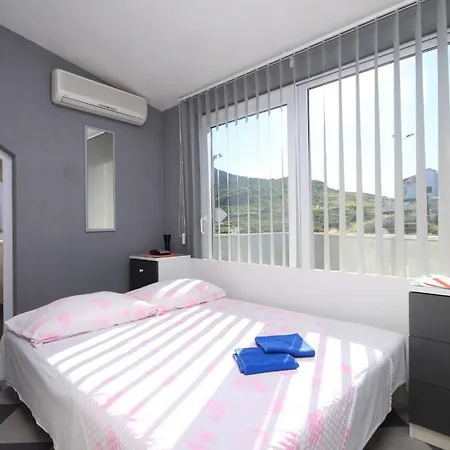 With A Parking Space Hvar - 8810 Appartement